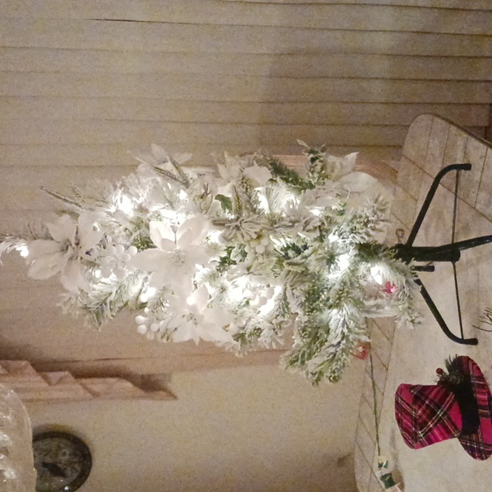 Lighted 3ft holiday Tree by Valeri Parhill/Qvc, plug-in,lightly flocked,,,NEW - Picture 11 of 12
